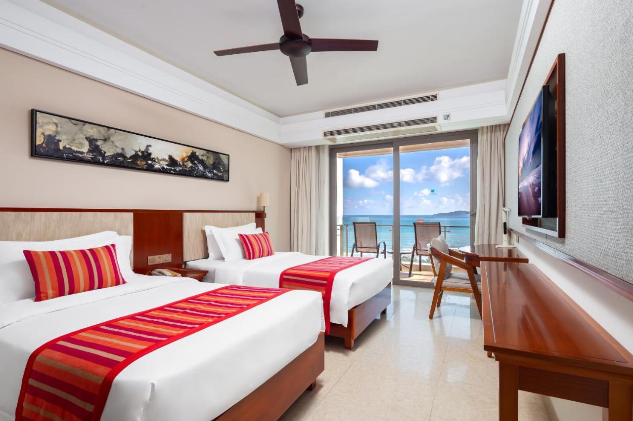 Sanya Seacube Holiday Hotel Exterior photo