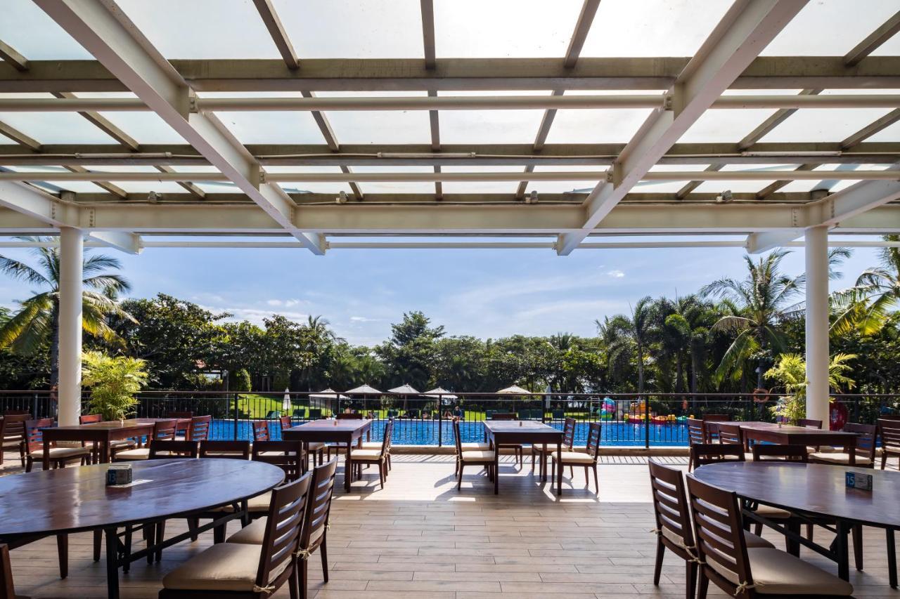 Sanya Seacube Holiday Hotel Exterior photo