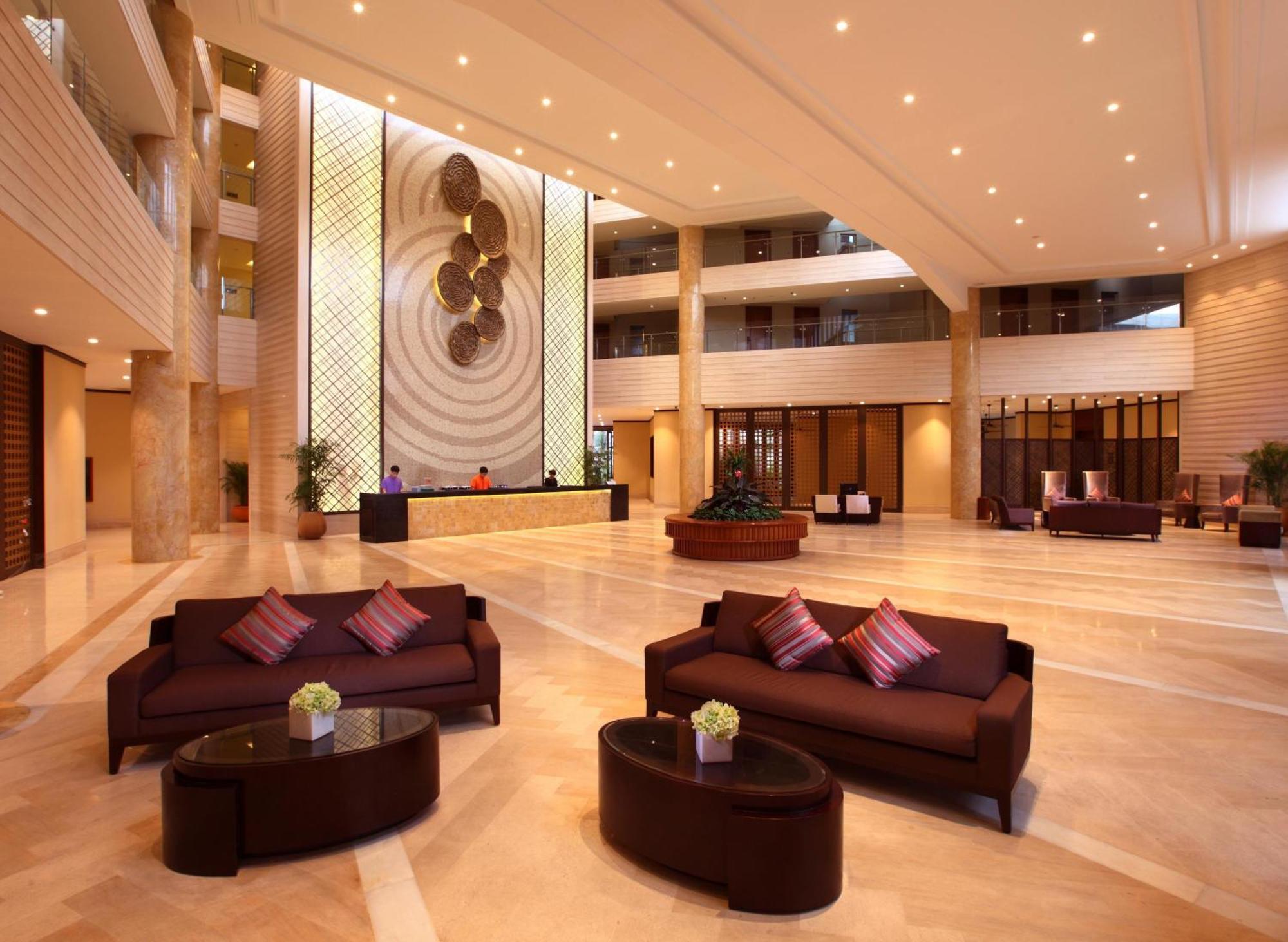 Sanya Seacube Holiday Hotel Exterior photo